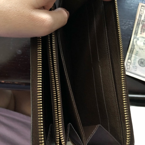Lv zippy wallet‼️one day sale‼️ - Picture 5 of 8